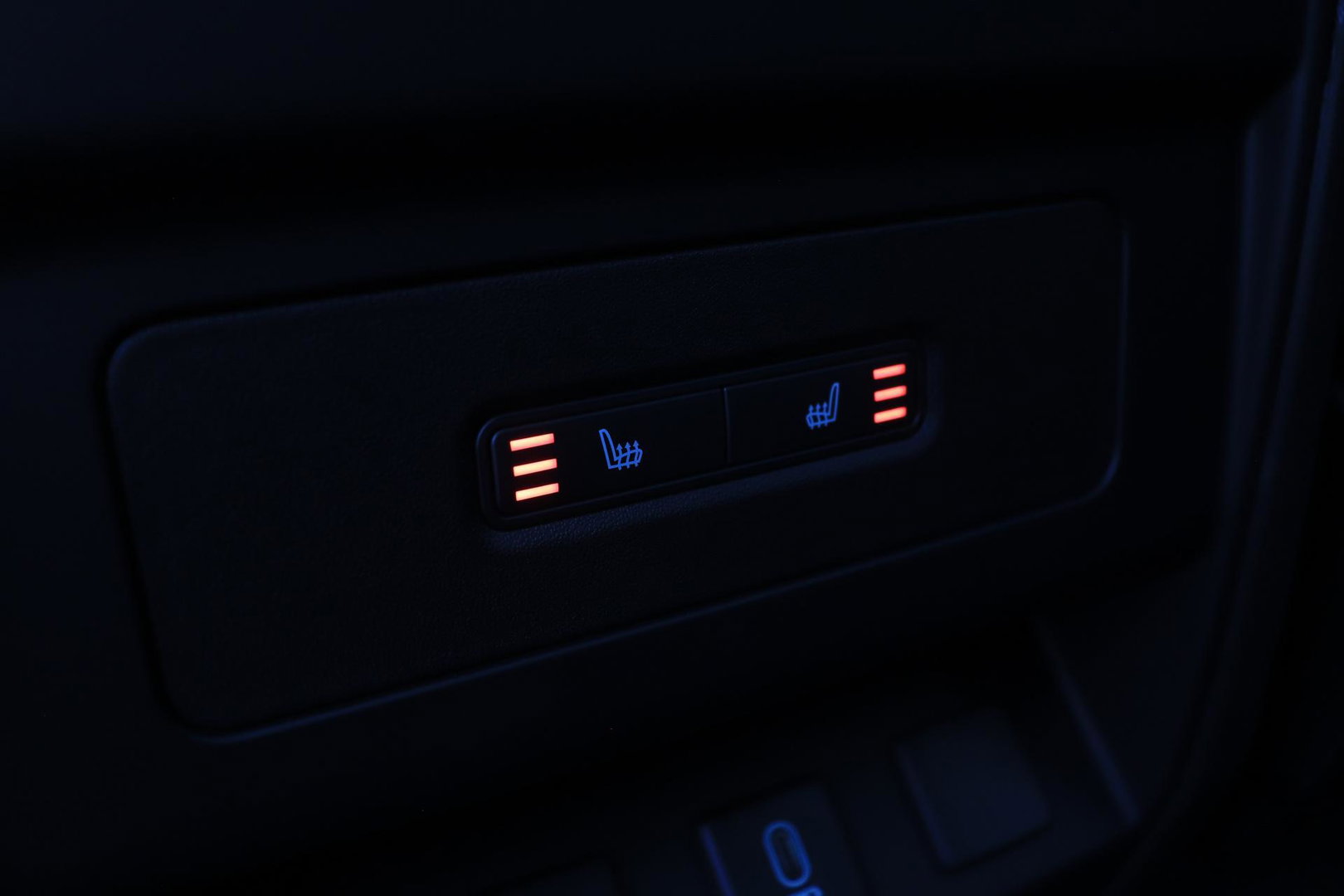 Land Rover Defender 2.0 P300e 110 X-Dynamic SE | FACELIFT | ACC | Panoramadak | ClearSight | Stoel+Stuurverwarming | Trekhaak