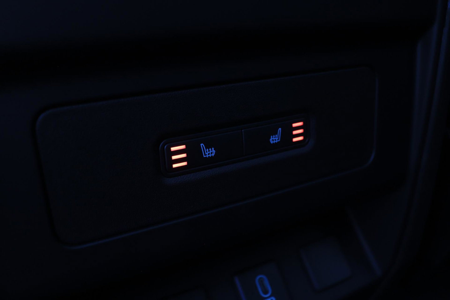 Land Rover Defender 2.0 P300e 110 X-Dynamic SE | FACELIFT | ACC | Panoramadak | ClearSight | Stoel+Stuurverwarming | Trekhaak