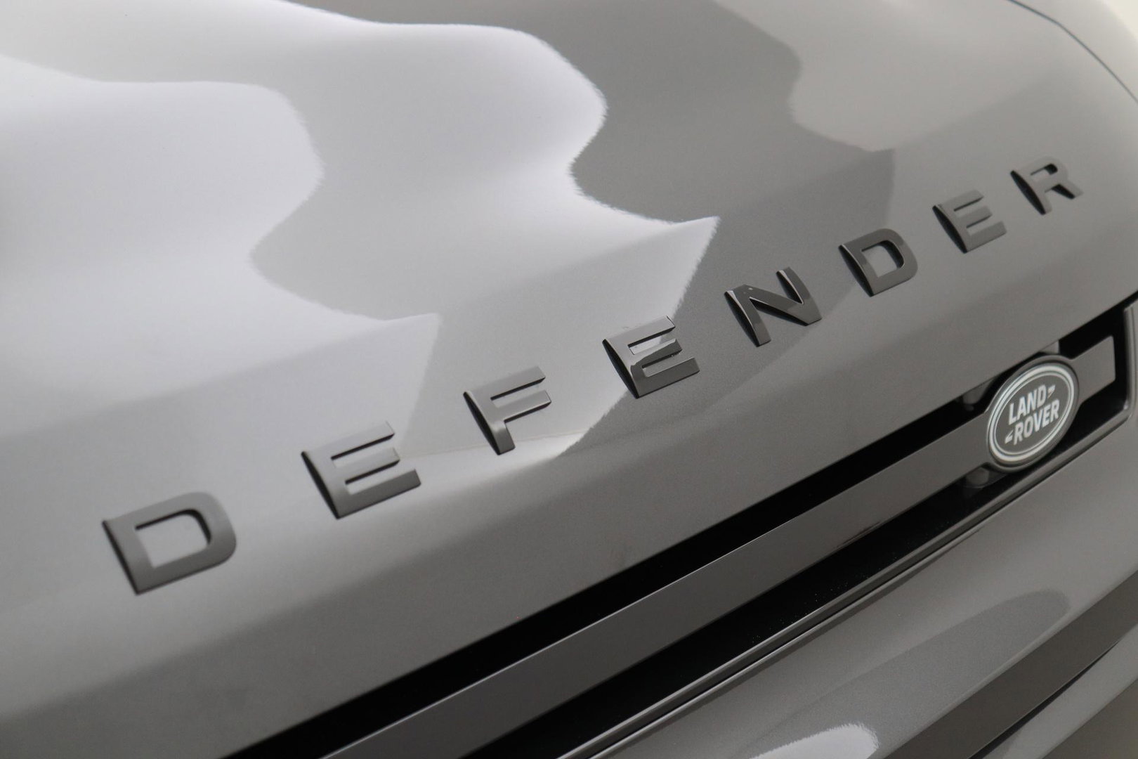 Land Rover Defender 2.0 P300e 110 X-Dynamic SE | FACELIFT | ACC | Panoramadak | ClearSight | Stoel+Stuurverwarming | Trekhaak