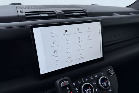 Land Rover Defender 110 2.0 P300e 110 X-Dynamic HSE | ACC | ClearSight | Trekhaak | Luchtvering | Panoramadak | Meridian Surround | 360° Camera | Ventilatie