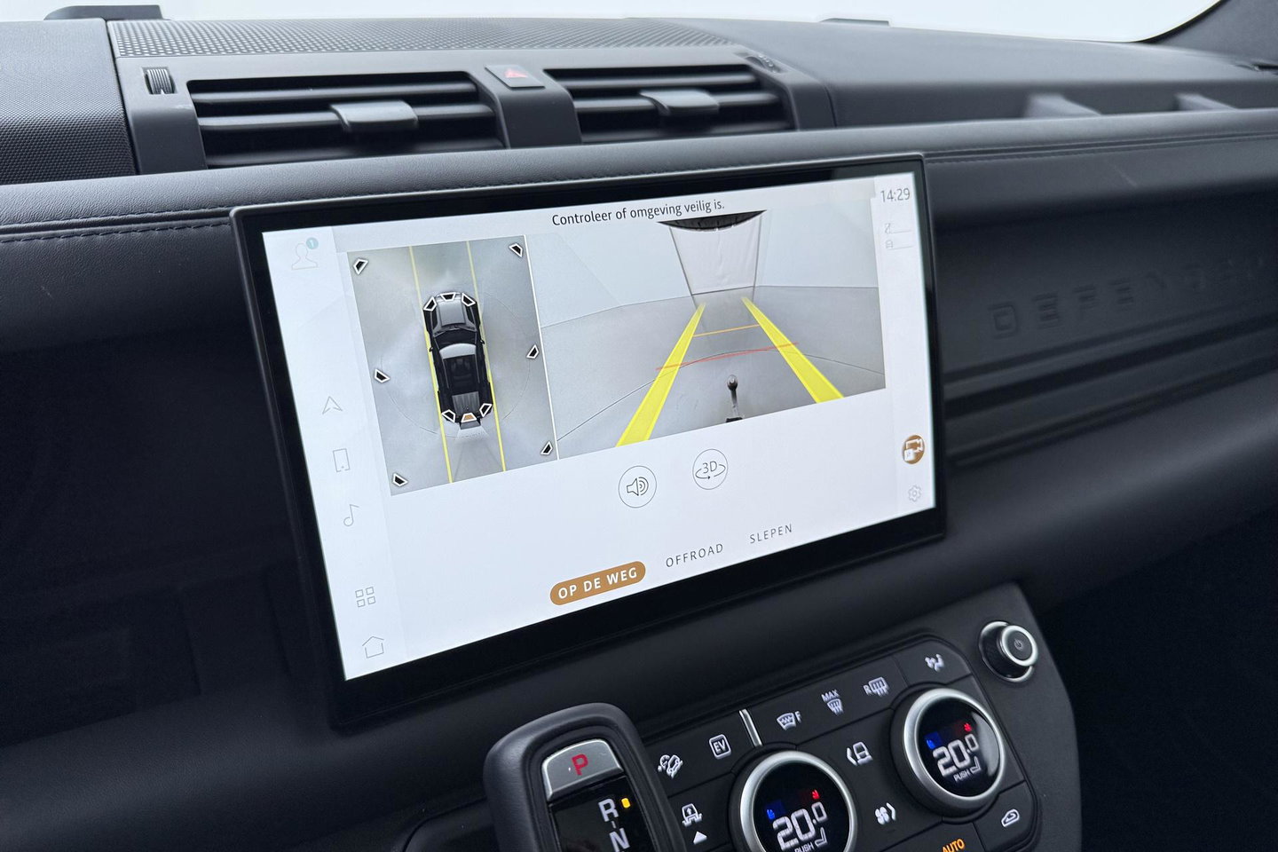 Land Rover Defender 110 2.0 P300e 110 X-Dynamic HSE | ACC | ClearSight | Trekhaak | Luchtvering | Panoramadak | Meridian Surround | 360° Camera | Ventilatie