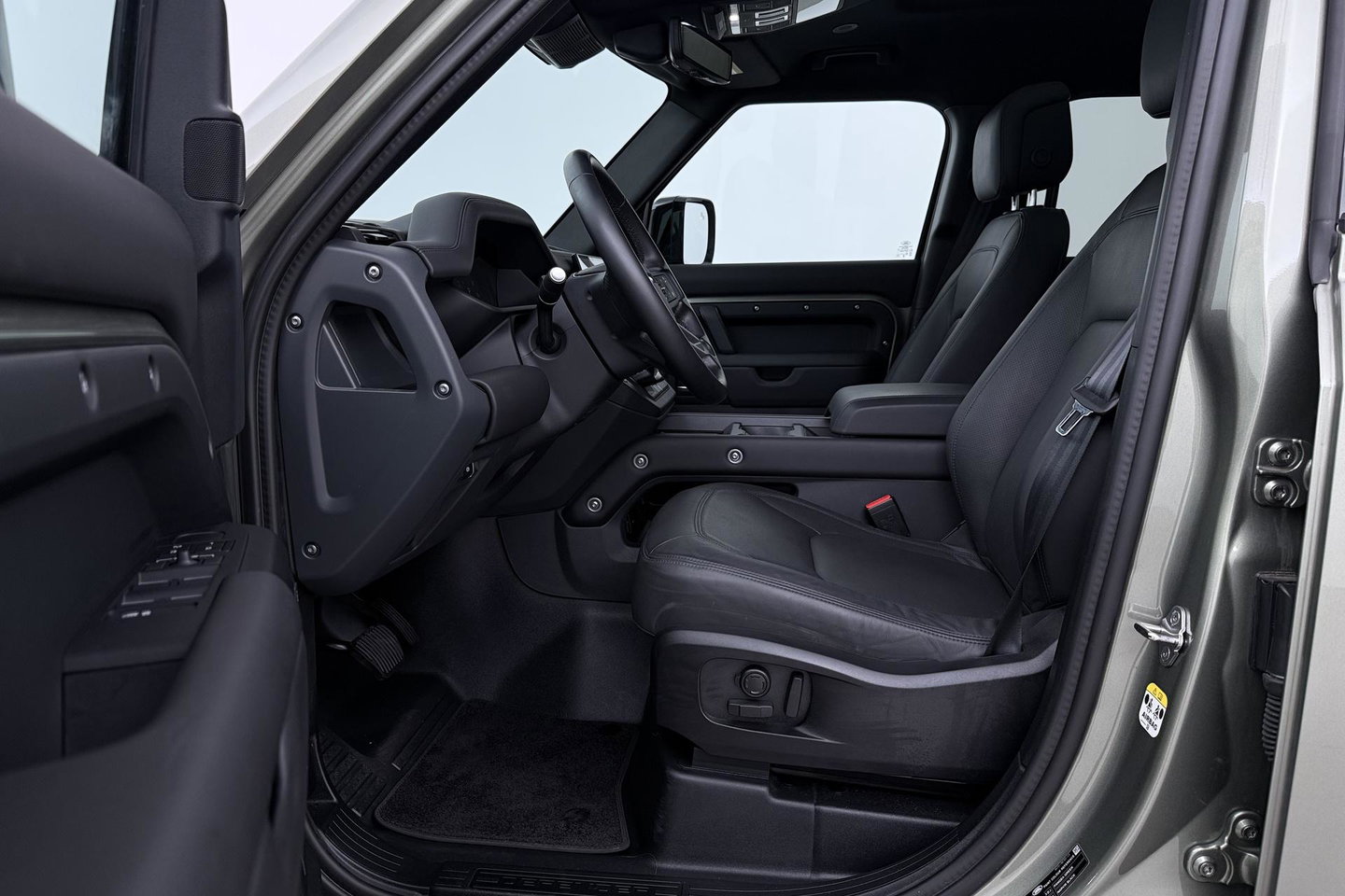 Land Rover Defender 110 2.0 P300e 110 X-Dynamic HSE | ACC | ClearSight | Trekhaak | Luchtvering | Panoramadak | Meridian Surround | 360° Camera | Ventilatie