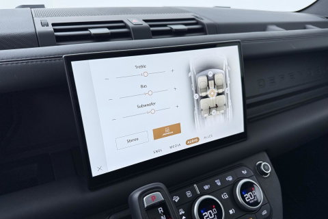 Land Rover Defender 110 2.0 P300e 110 X-Dynamic HSE | ACC | ClearSight | Trekhaak | Luchtvering | Panoramadak | Meridian Surround | 360° Camera | Ventilatie