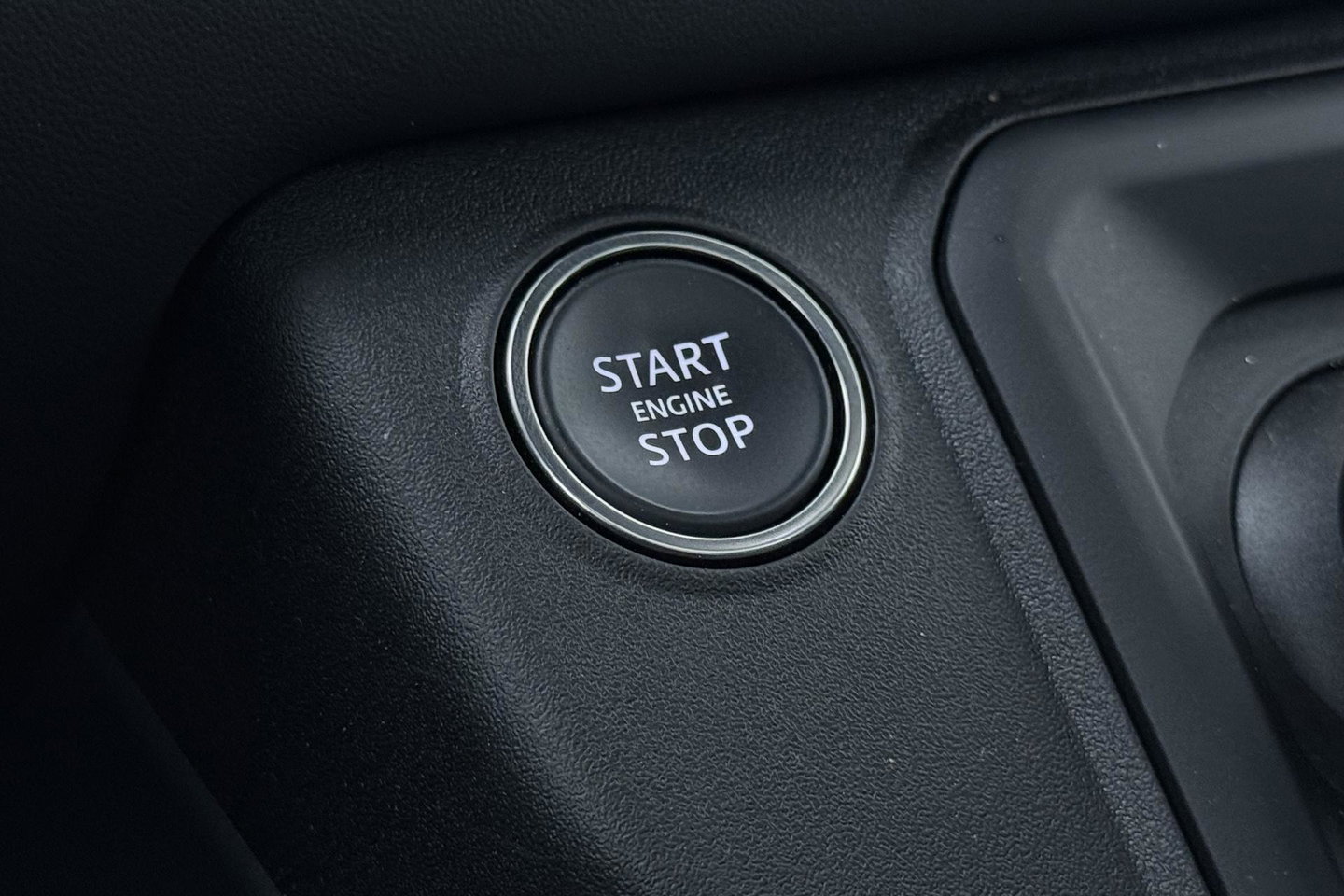 Land Rover Defender 110 2.0 P300e 110 X-Dynamic HSE | ACC | ClearSight | Trekhaak | Luchtvering | Panoramadak | Meridian Surround | 360° Camera | Ventilatie
