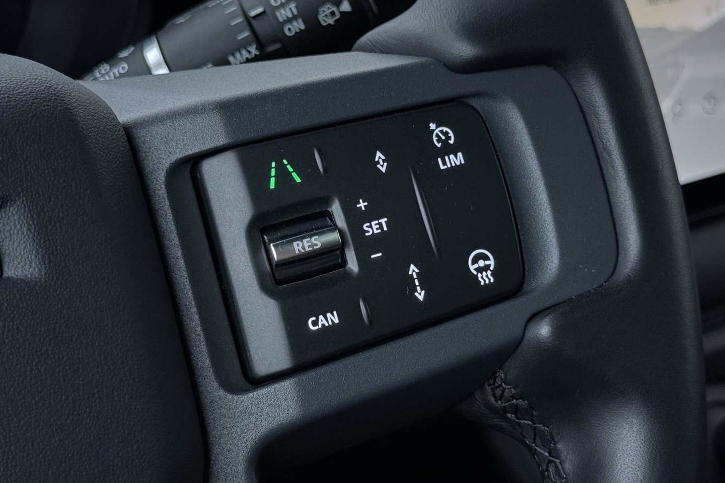 Land Rover Defender 110 2.0 P300e 110 X-Dynamic HSE | ACC | ClearSight | Trekhaak | Luchtvering | Panoramadak | Meridian Surround | 360° Camera | Ventilatie
