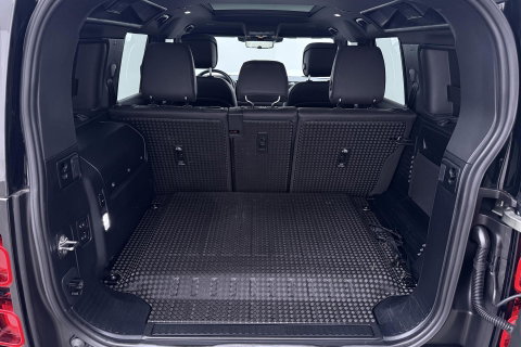 Land Rover Defender 110 2.0 P300e 110 X-Dynamic HSE | ACC | ClearSight | Trekhaak | Luchtvering | Panoramadak | Meridian Surround | 360° Camera | Ventilatie