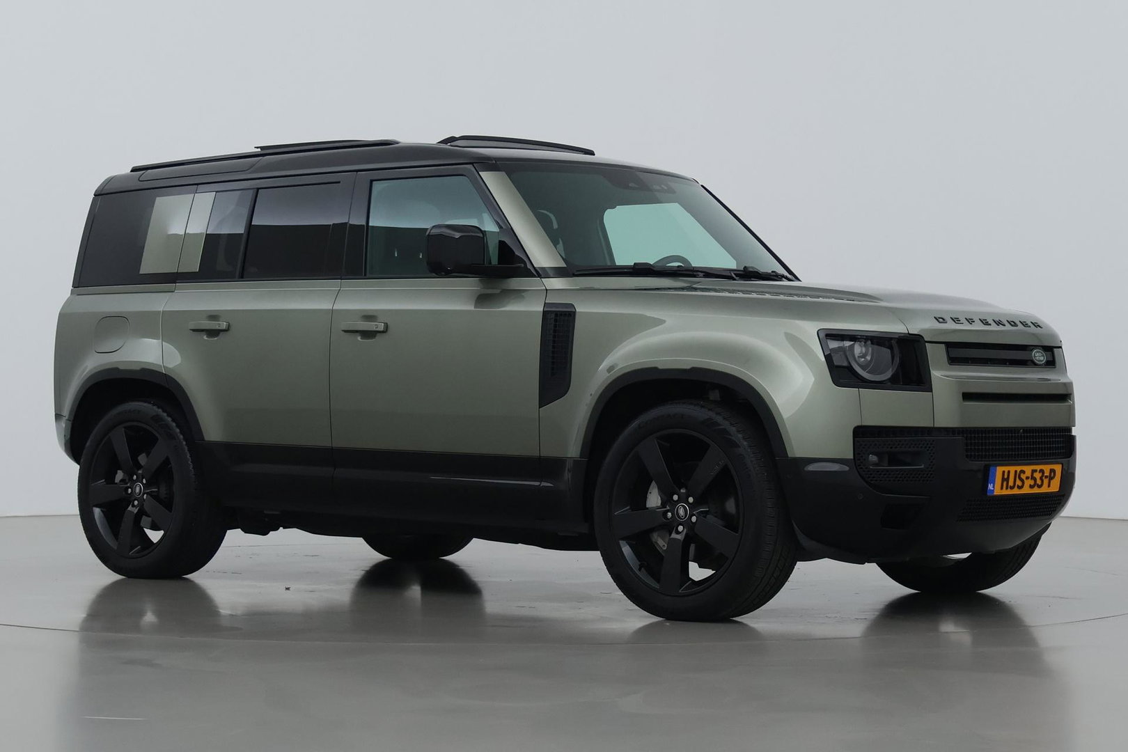 Land Rover Defender 110 2.0 P300e 110 X-Dynamic HSE | ACC | ClearSight | Trekhaak | Luchtvering | Panoramadak | Meridian Surround | 360° Camera | Ventilatie