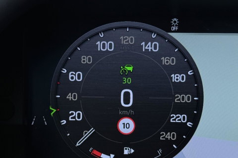 Land Rover Defender 2.0 P300e 110 X-Dynamic SE | FACELIFT | ACC | Panoramadak | ClearSight | Stoel+Stuurverwarming | Trekhaak