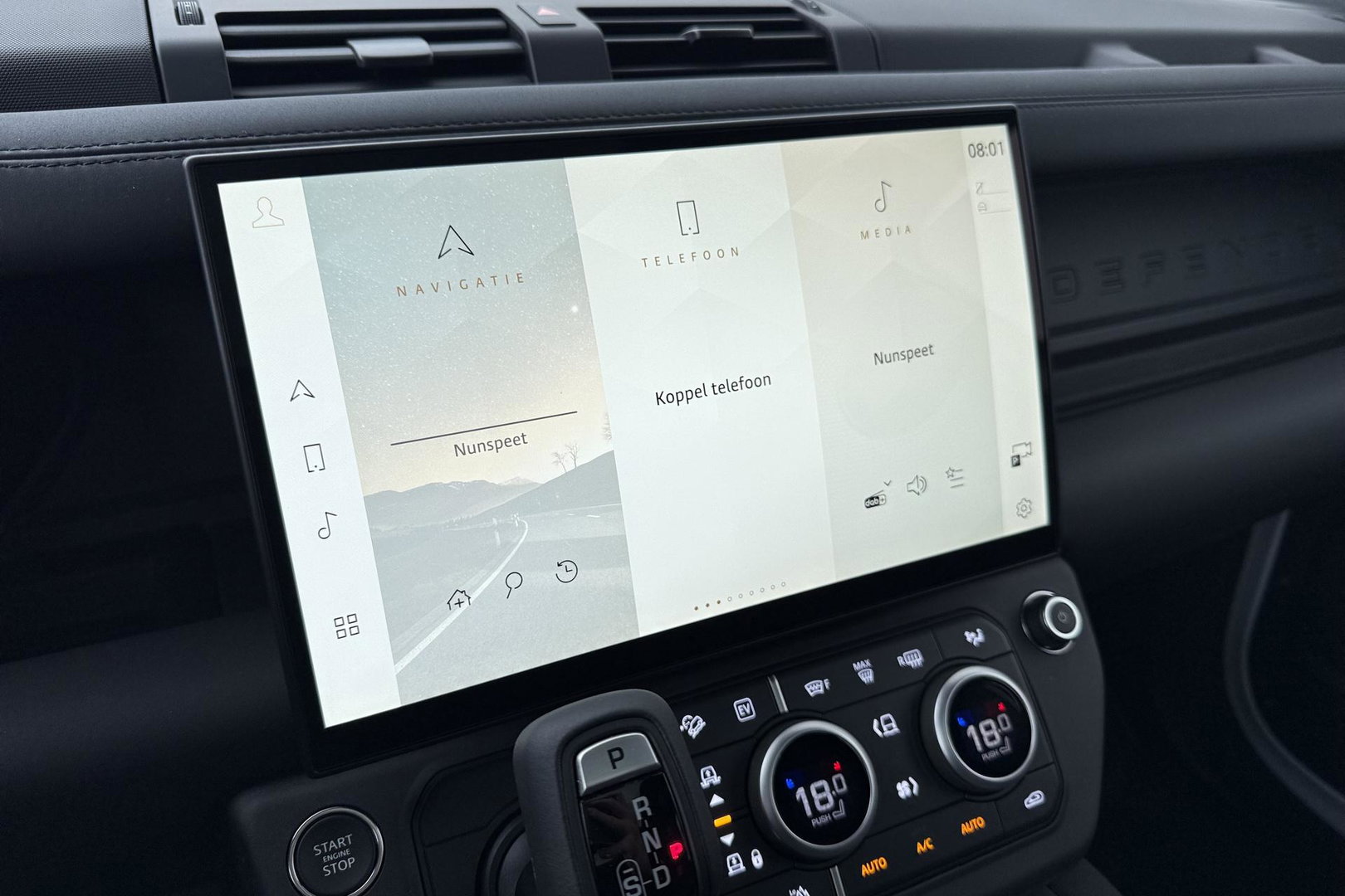 Land Rover Defender 2.0 P300e 110 X-Dynamic SE | FACELIFT | ACC | Panoramadak | ClearSight | Stoel+Stuurverwarming | Trekhaak