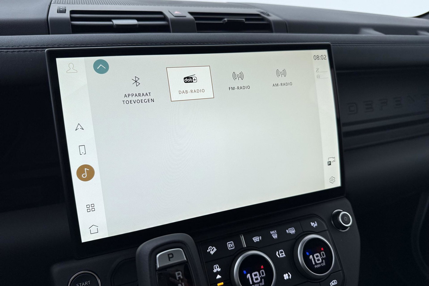 Land Rover Defender 2.0 P300e 110 X-Dynamic SE | FACELIFT | ACC | Panoramadak | ClearSight | Stoel+Stuurverwarming | Trekhaak