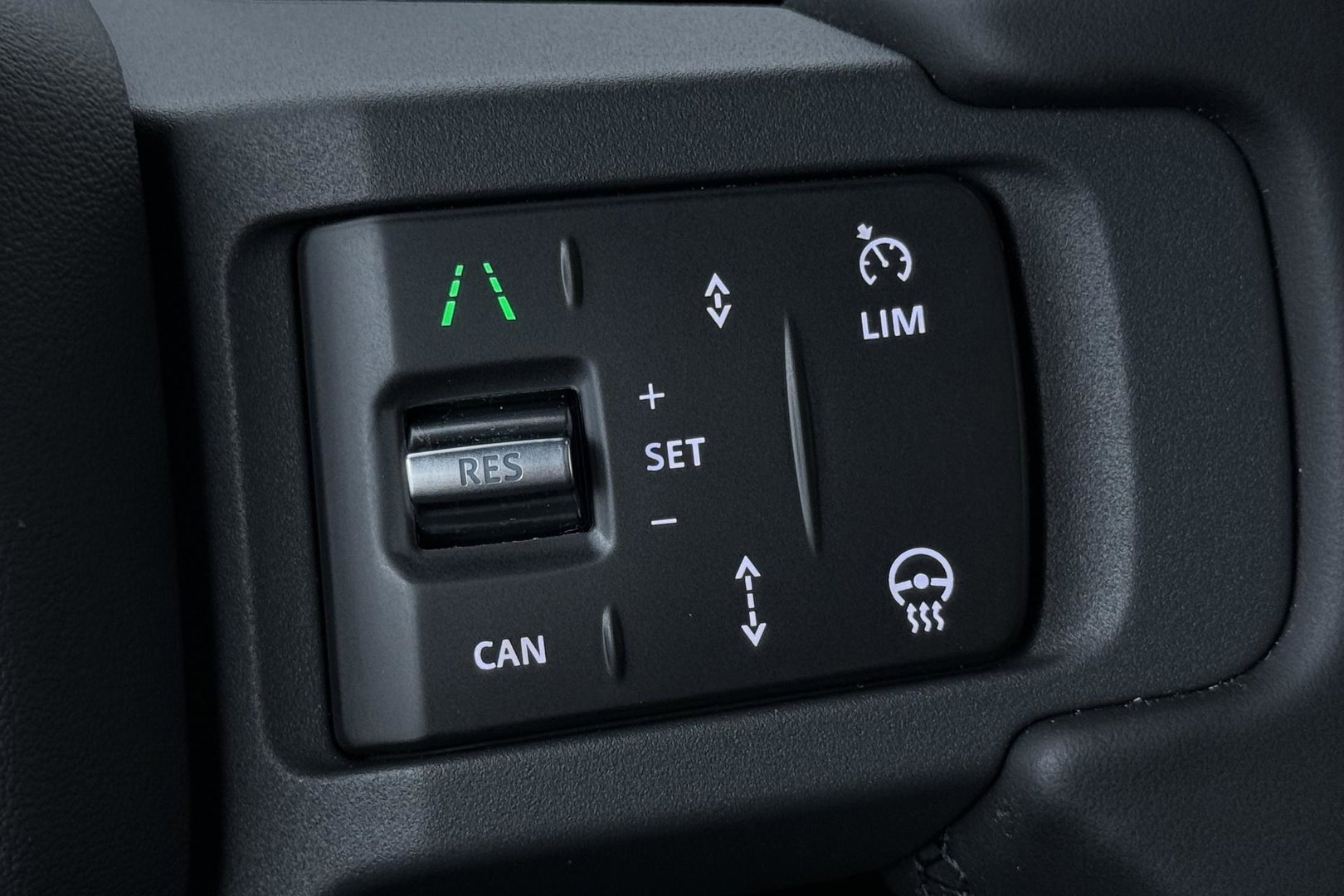 Land Rover Defender 2.0 P300e 110 X-Dynamic SE | FACELIFT | ACC | Panoramadak | ClearSight | Stoel+Stuurverwarming | Trekhaak