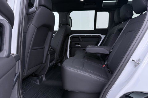 Land Rover Defender 2.0 P300e 110 X-Dynamic SE | FACELIFT | ACC | Panoramadak | ClearSight | Stoel+Stuurverwarming | Trekhaak