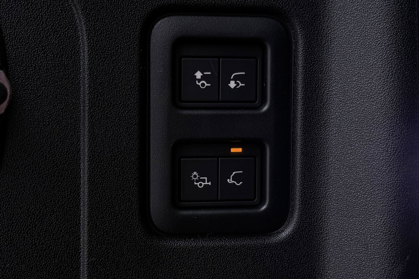 Land Rover Defender 2.0 P300e 110 X-Dynamic SE | FACELIFT | ACC | Panoramadak | ClearSight | Stoel+Stuurverwarming | Trekhaak