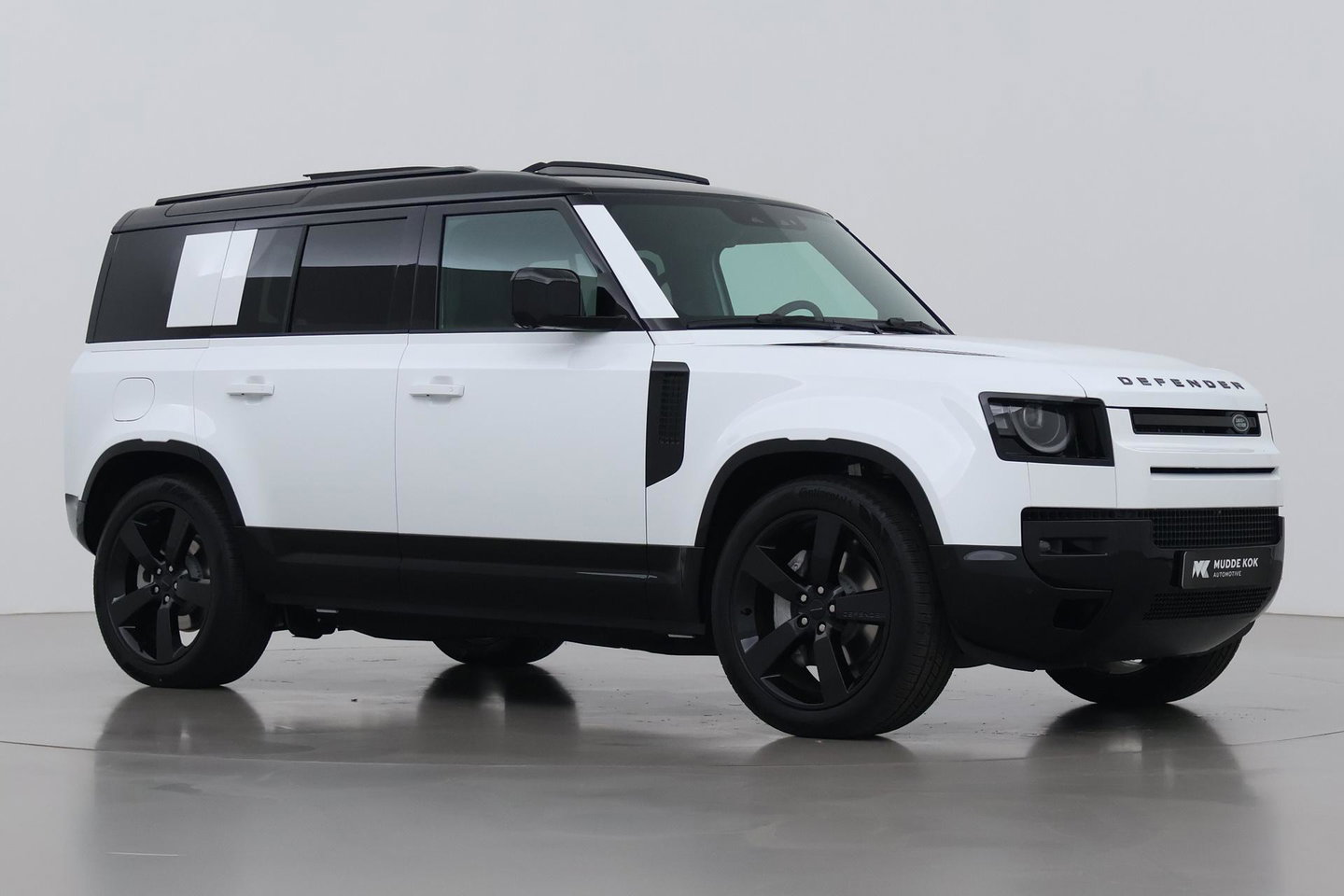 Land Rover Defender 2.0 P300e 110 X-Dynamic SE | FACELIFT | ACC | Panoramadak | ClearSight | Stoel+Stuurverwarming | Trekhaak