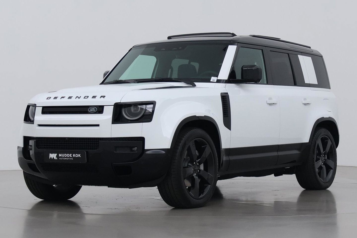 Land Rover Defender 2.0 P300e 110 X-Dynamic SE | FACELIFT | ACC | Panoramadak | ClearSight | Stoel+Stuurverwarming | Trekhaak
