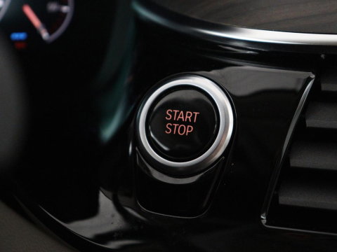 BMW 5 Serie 530e iPerformance High Executive | Leder | Elektrische stoelen | Stoelverwarming | Sfeerverlichting | Adaptive cruise | Carplay | Climate control | Camera | Park assist | PHEV