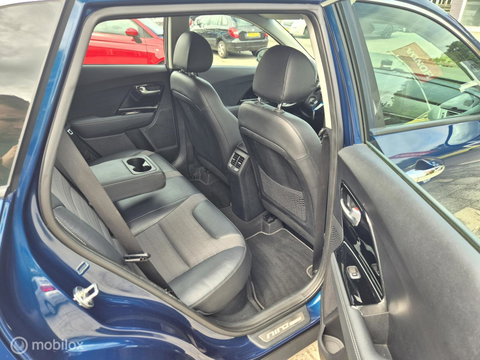 Kia Niro 1.6 GDi Hybrid DynamicLine, Trekhaak, Dealer onderhouden!