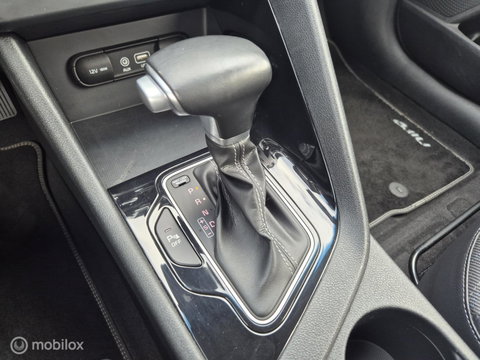 Kia Niro 1.6 GDi Hybrid DynamicLine, Trekhaak, Dealer onderhouden!