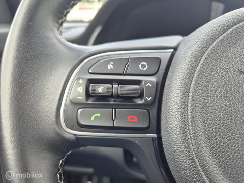 Kia Niro 1.6 GDi Hybrid DynamicLine, Trekhaak, Dealer onderhouden!