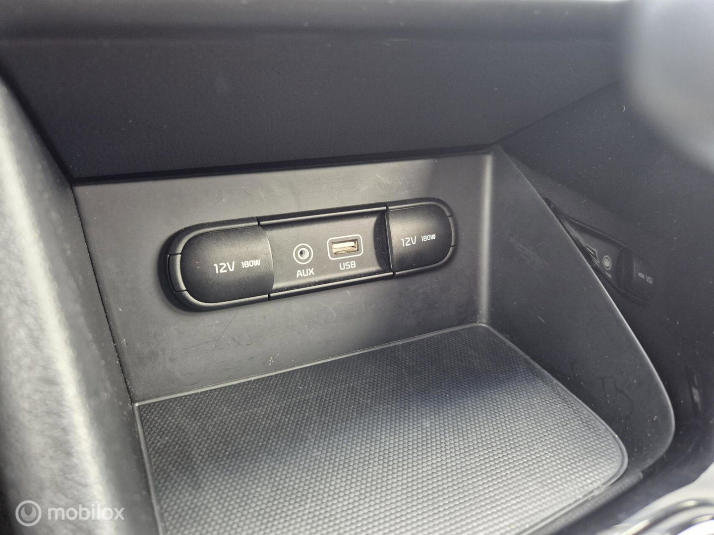 Kia Niro 1.6 GDi Hybrid DynamicLine, Trekhaak, Dealer onderhouden!