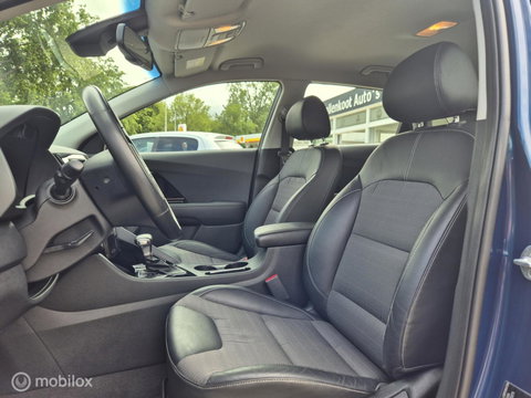 Kia Niro 1.6 GDi Hybrid DynamicLine, Trekhaak, Dealer onderhouden!
