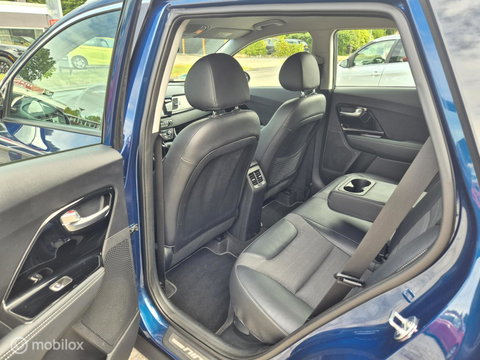Kia Niro 1.6 GDi Hybrid DynamicLine, Trekhaak, Dealer onderhouden!