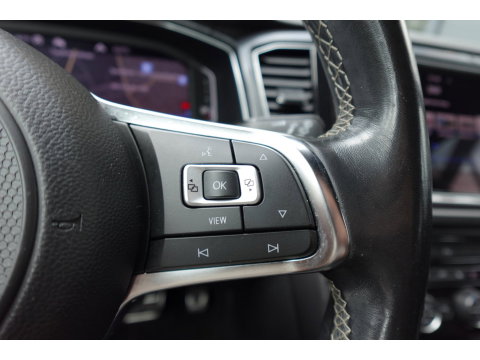 Volkswagen T-Roc 1.5 TSI Sport Business R PANO CAM ACC