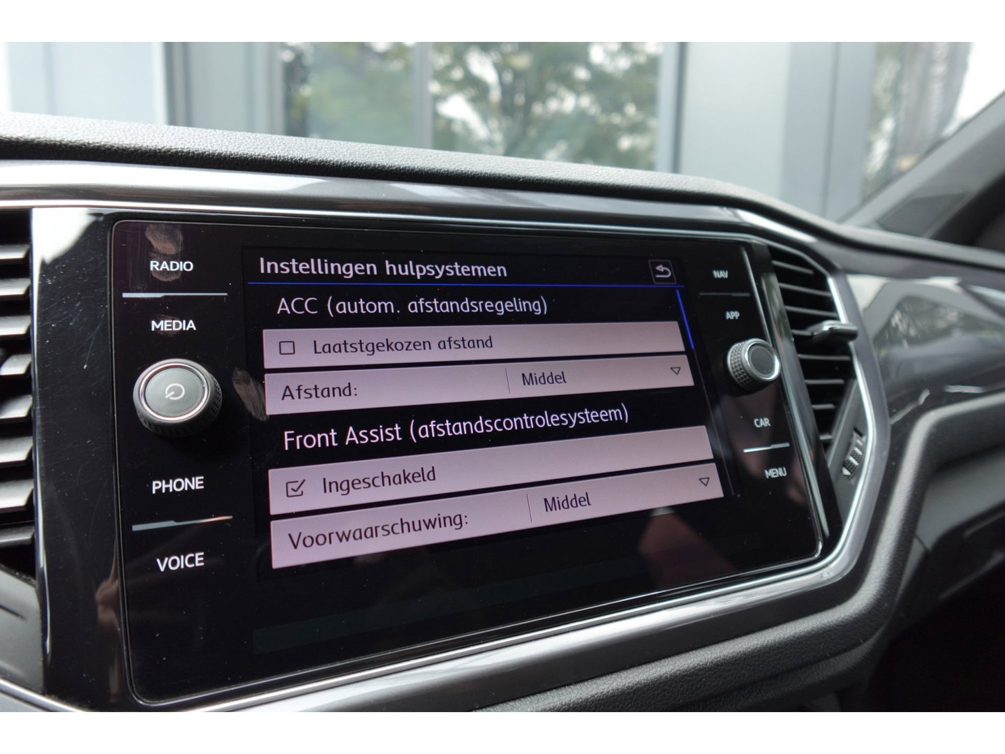 Volkswagen T-Roc 1.5 TSI Sport Business R PANO CAM ACC