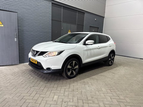 Nissan QASHQAI 1.2 Acenta | Trekhaak | 360° Camera | Keyless Entry | Getint Glas