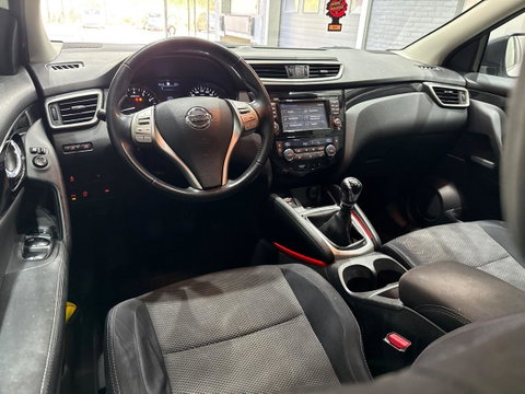 Nissan QASHQAI 1.2 Acenta | Trekhaak | 360° Camera | Keyless Entry | Getint Glas
