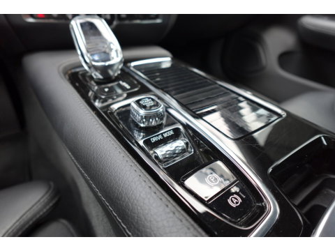 Volvo V60 2.0 T8 Twin Engine AWD Inscription PANO KEYLESS