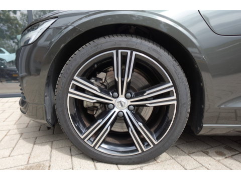 Volvo V60 2.0 T8 Twin Engine AWD Inscription PANO KEYLESS