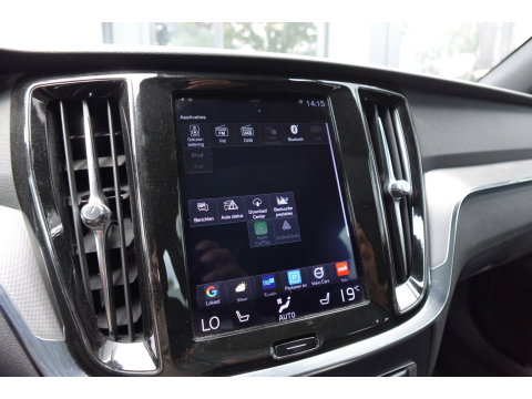 Volvo V60 2.0 T8 Twin Engine AWD Inscription PANO KEYLESS