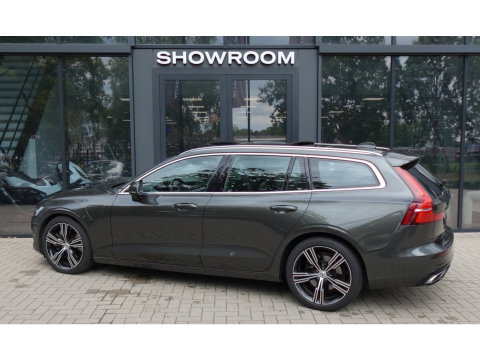 Volvo V60 2.0 T8 Twin Engine AWD Inscription PANO KEYLESS