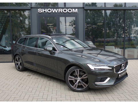 Volvo V60 2.0 T8 Twin Engine AWD Inscription PANO KEYLESS