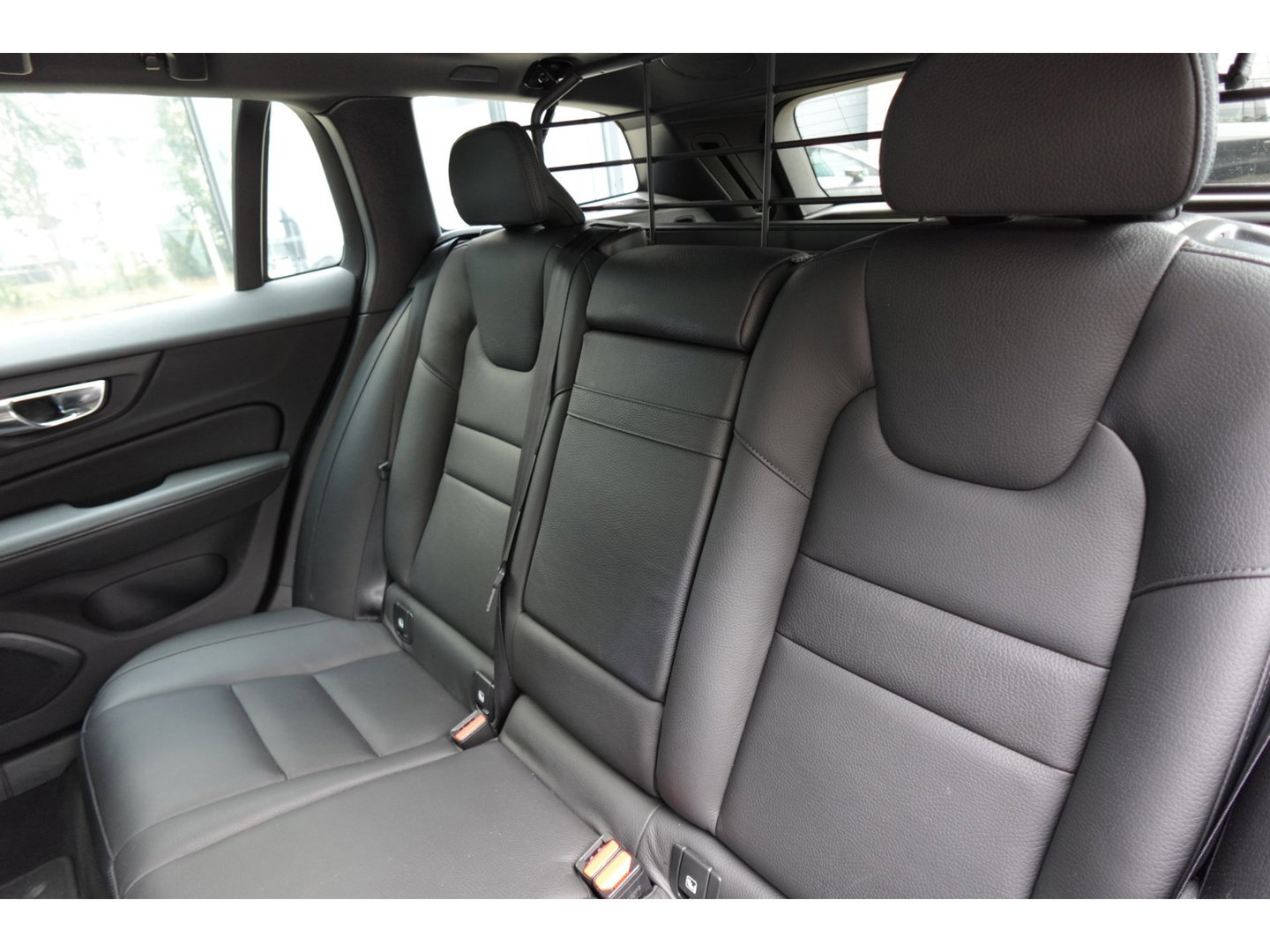 Volvo V60 2.0 T8 Twin Engine AWD Inscription PANO KEYLESS