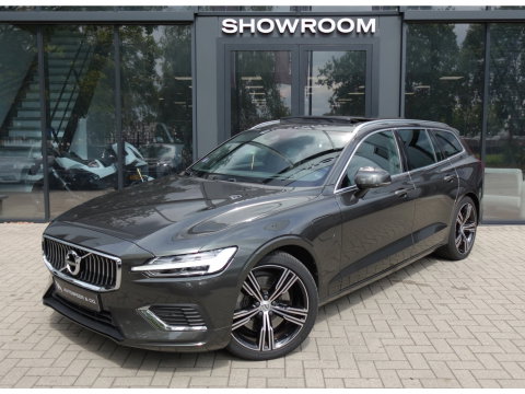 Volvo V60 2.0 T8 Twin Engine AWD Inscription PANO KEYLESS