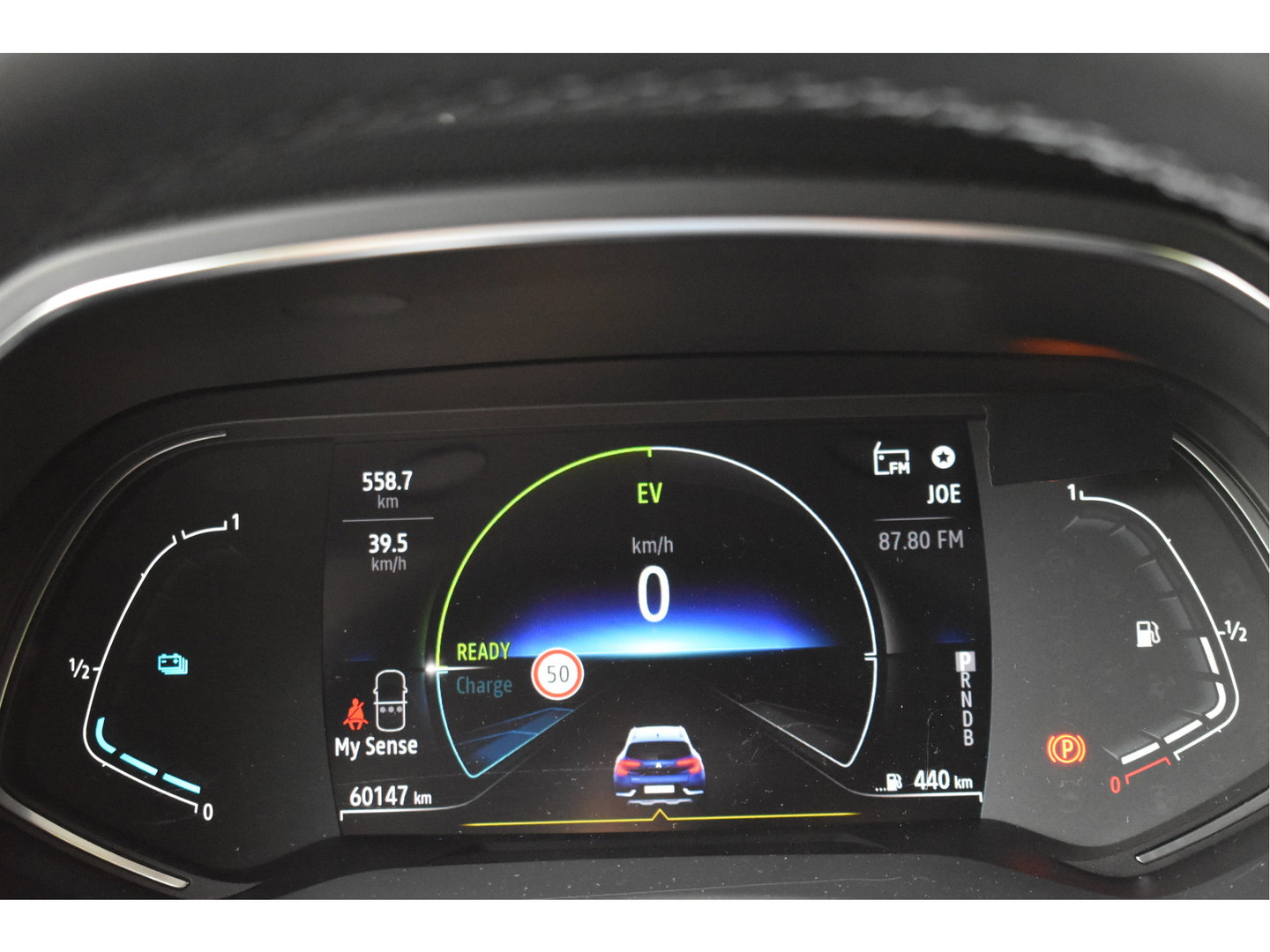 Renault Captur 1.6 E-Tech Hybrid 145 pk Intens Bi-Tone | NL-Auto | Trekhaak | Camera | Carplay/Android | DAB | Keyless | LED | Sfeerverlichting
