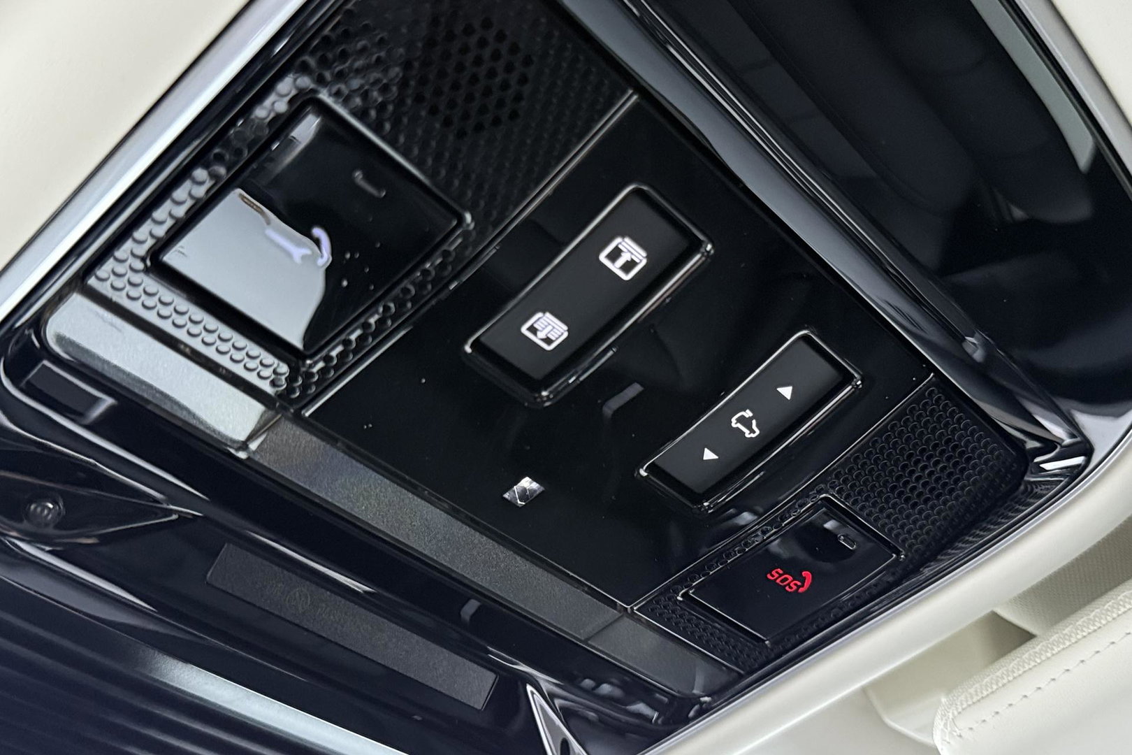 Land Rover Range Rover 3.0 P550e Autobiography PHEV | Executive Class Seats | Meridian Signature | Massage+Ventilatie | Trekhaak | ClearSight