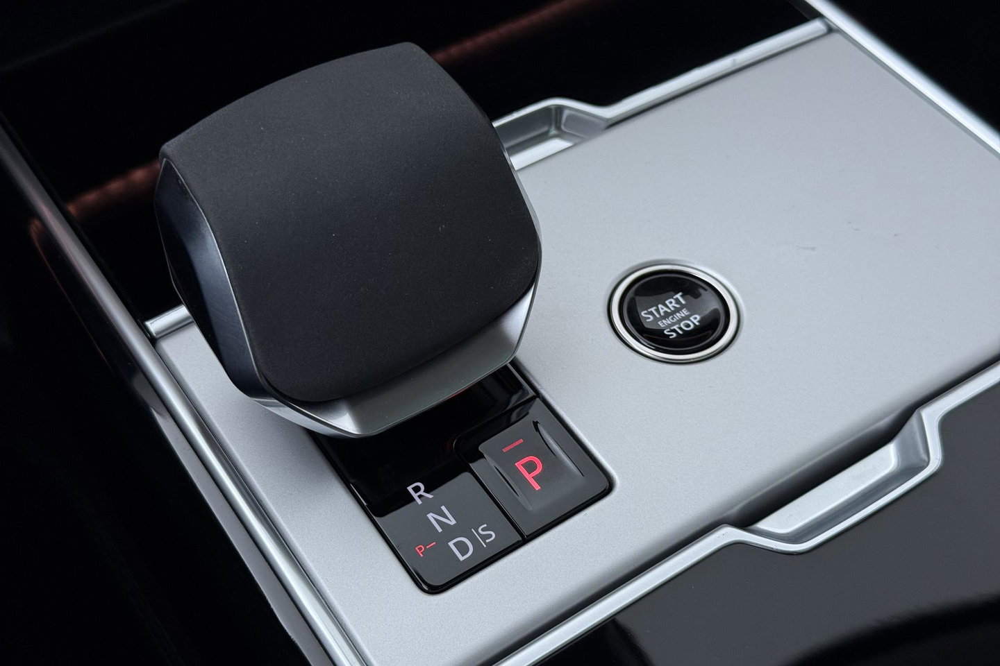 Land Rover Range Rover 3.0 P550e Autobiography PHEV | Executive Class Seats | Meridian Signature | Massage+Ventilatie | Trekhaak | ClearSight