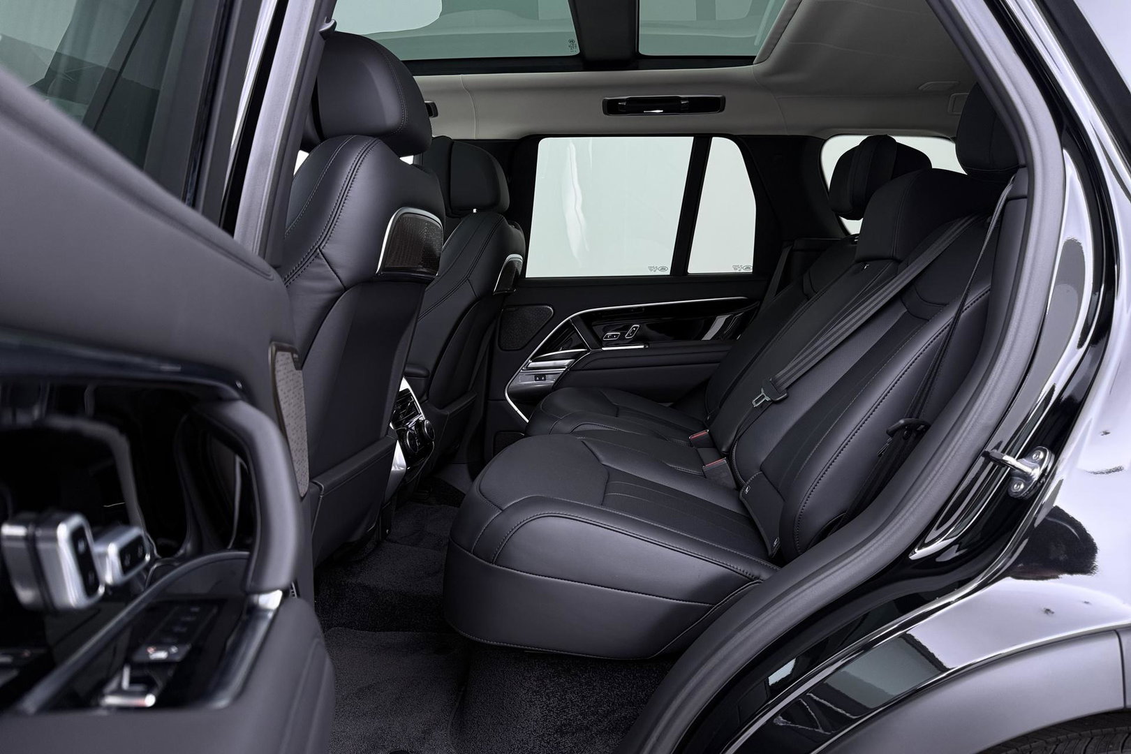 Land Rover Range Rover 3.0 P550e Autobiography PHEV | Executive Class Seats | Meridian Signature | Massage+Ventilatie | Trekhaak | ClearSight
