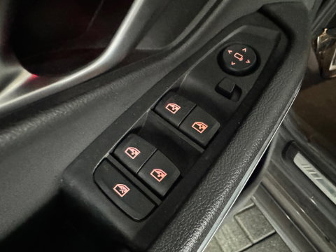 BMW 3-serie 330i High Executive Laser|Stoelverwarming|Carplay|Sfeer