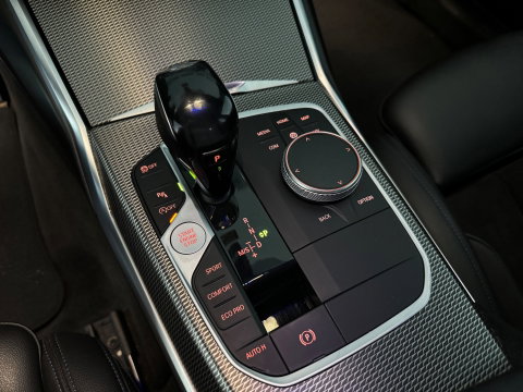 BMW 3-serie 330i High Executive Laser|Stoelverwarming|Carplay|Sfeer