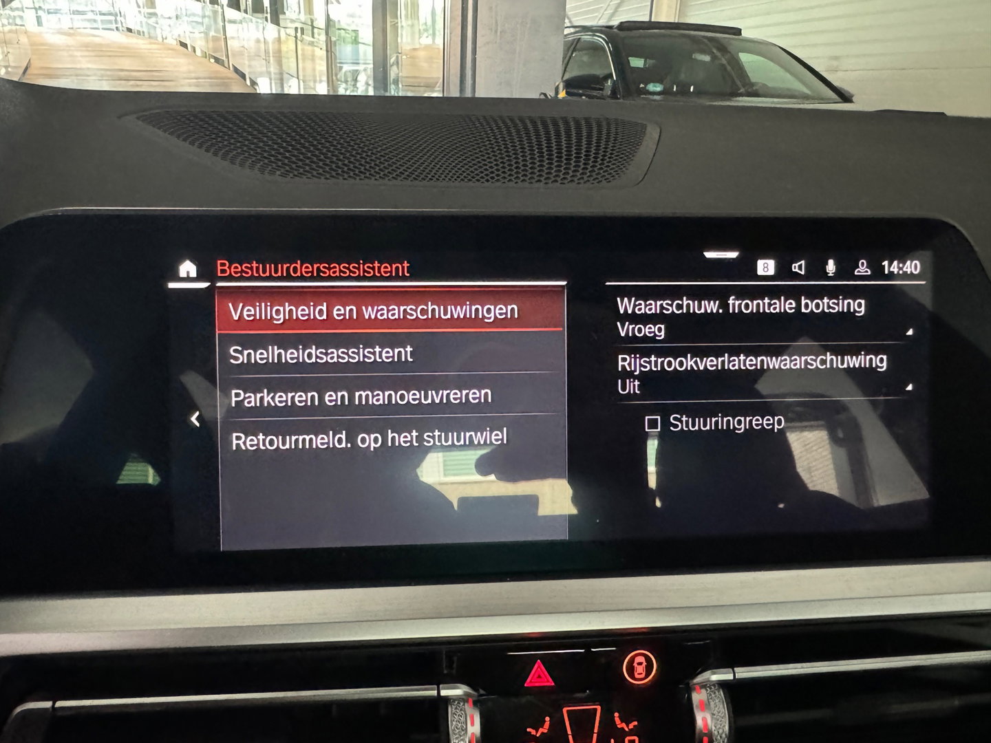 BMW 3-serie 330i High Executive Laser|Stoelverwarming|Carplay|Sfeer