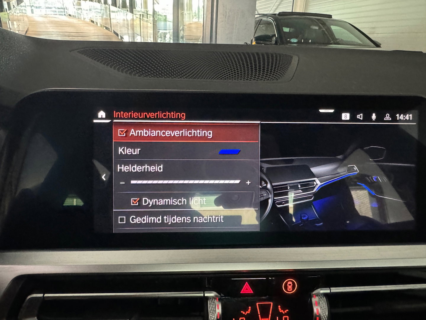 BMW 3-serie 330i High Executive Laser|Stoelverwarming|Carplay|Sfeer