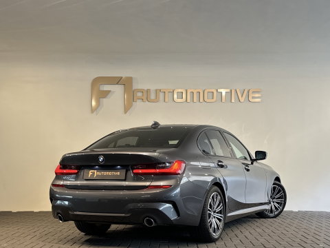 BMW 3-serie 330i High Executive Laser|Stoelverwarming|Carplay|Sfeer