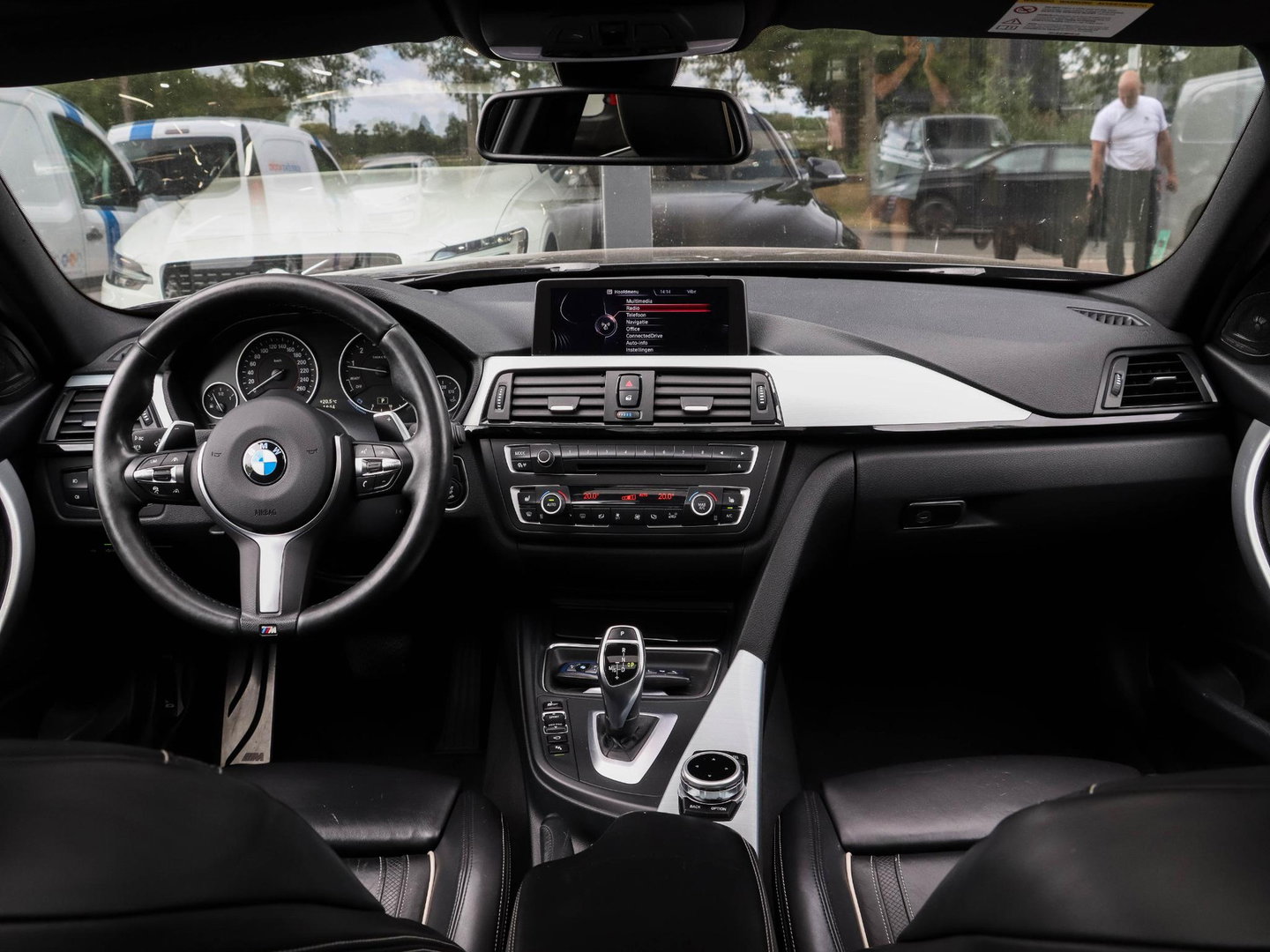 BMW 3 Serie Touring 335i xDrive M Sport High Exec. 360 Cam Pano HeadUp Trekhaak afneembaar