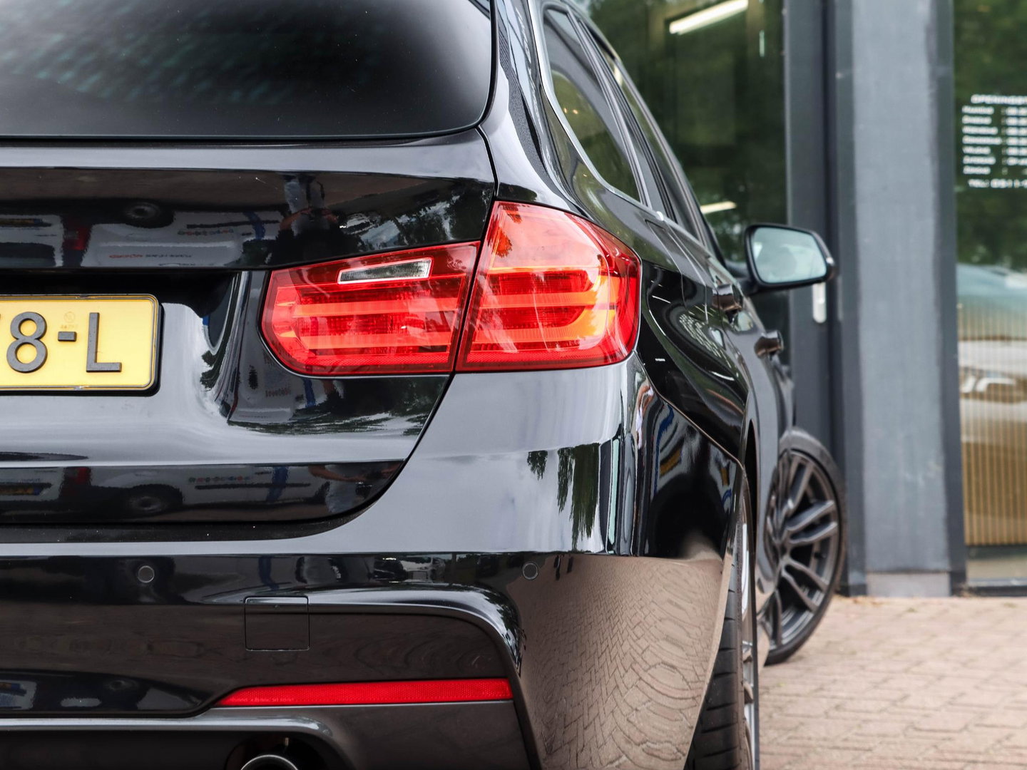 BMW 3 Serie Touring 335i xDrive M Sport High Exec. 360 Cam Pano HeadUp Trekhaak afneembaar