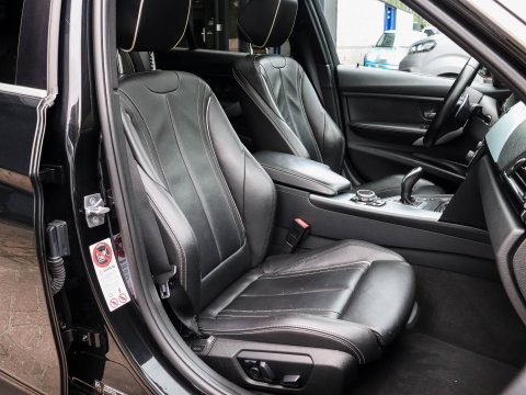 BMW 3 Serie Touring 335i xDrive M Sport High Exec. 360 Cam Pano HeadUp Trekhaak afneembaar