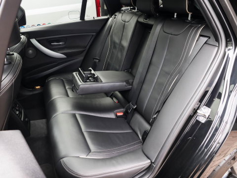 BMW 3 Serie Touring 335i xDrive M Sport High Exec. 360 Cam Pano HeadUp Trekhaak afneembaar